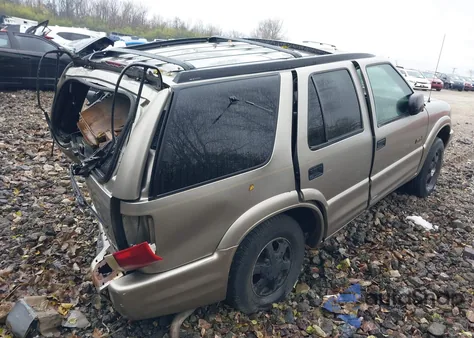2001 Oldsmobile Bravada из США, поврежденный, VIN 1GHDT13W112164033